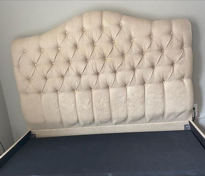 Clean headboard bed